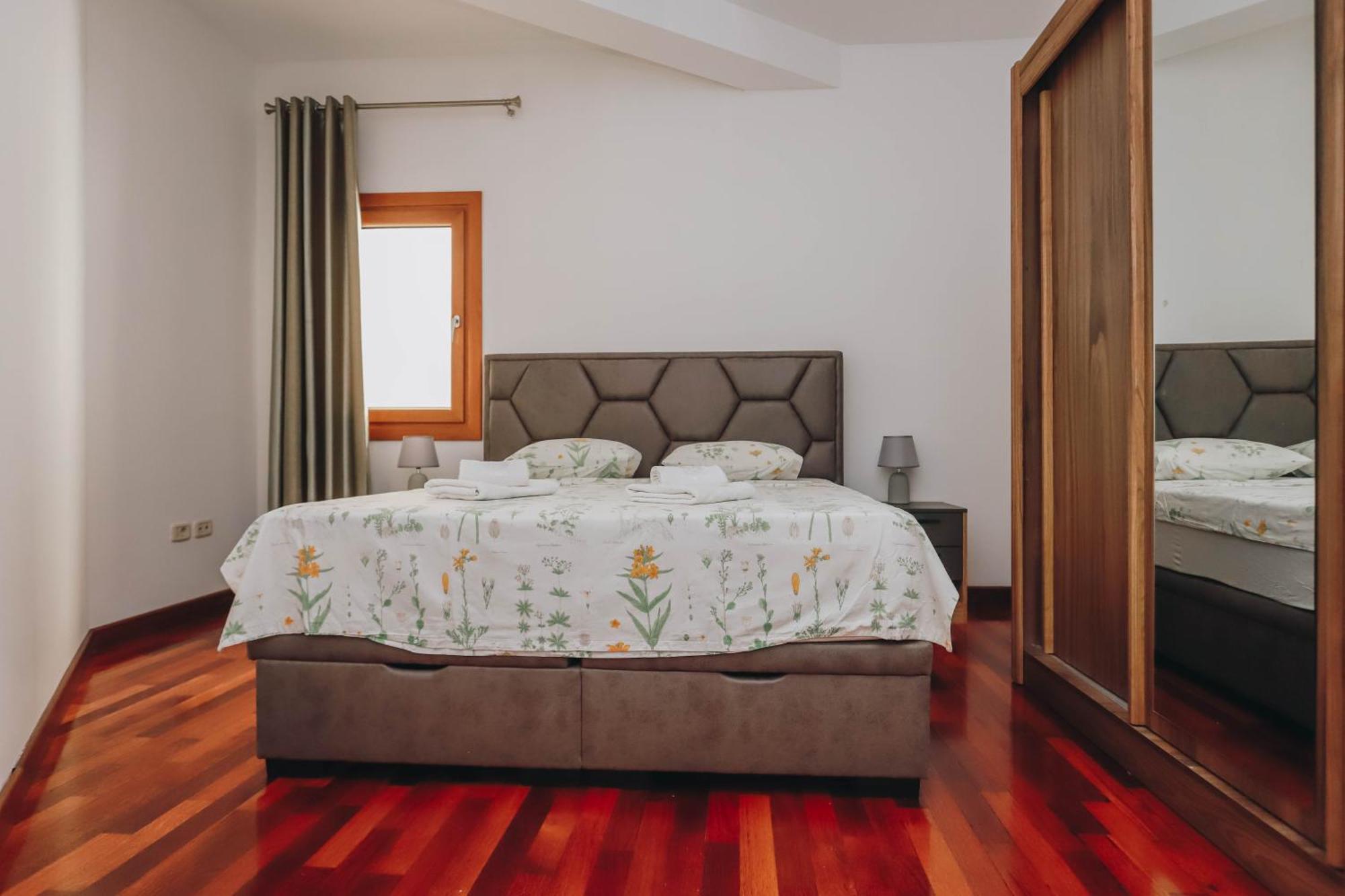 Apartment Near Ponta Nova Of Rafailovici เบชิชิ ภายนอก รูปภาพ