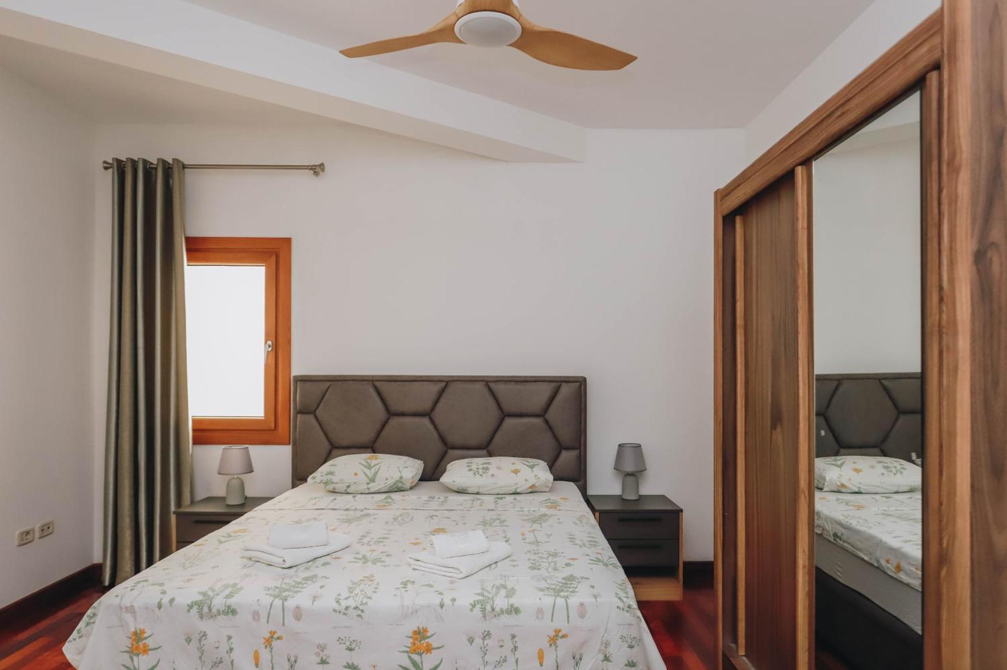 Apartment Near Ponta Nova Of Rafailovici เบชิชิ ภายนอก รูปภาพ